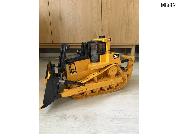 Säljes Bruder Cat bulldozer