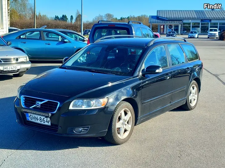 Myydään Volvo V50 2.0 Bensa 145hv Farm