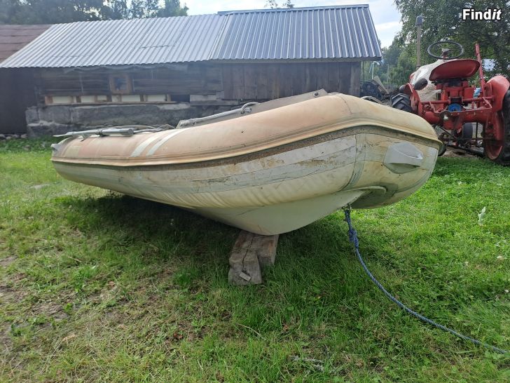 Myydään Suzumar DS-310 rib