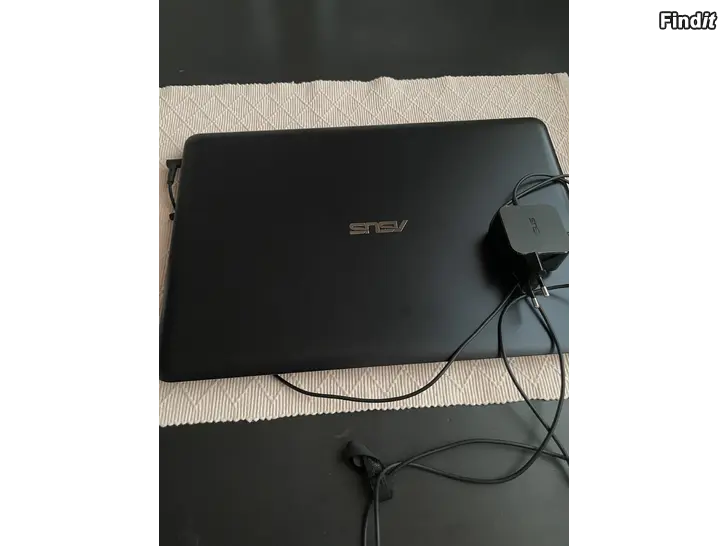 Myydään Asus bärbar dator
