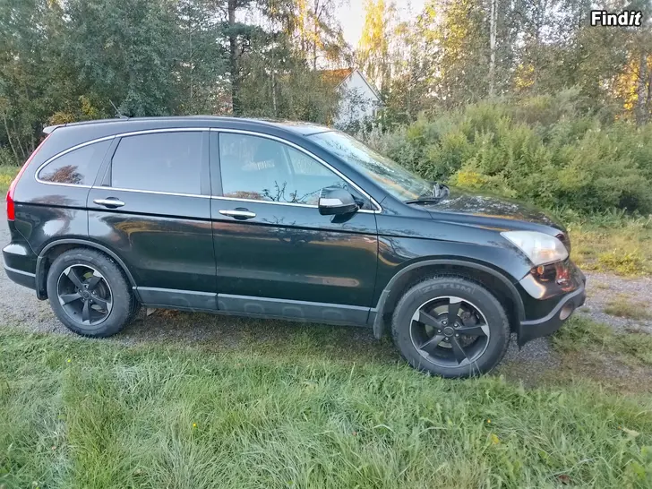 Säljes Honda crv 2.0 i- vtec automat dragkrok 07 modell