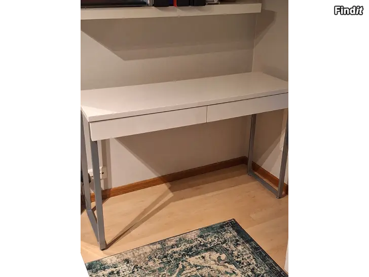 Säljes Sminkbord/skrivbord