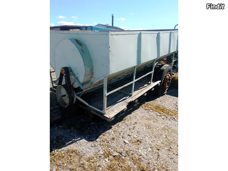 Myydään Traktor vagn