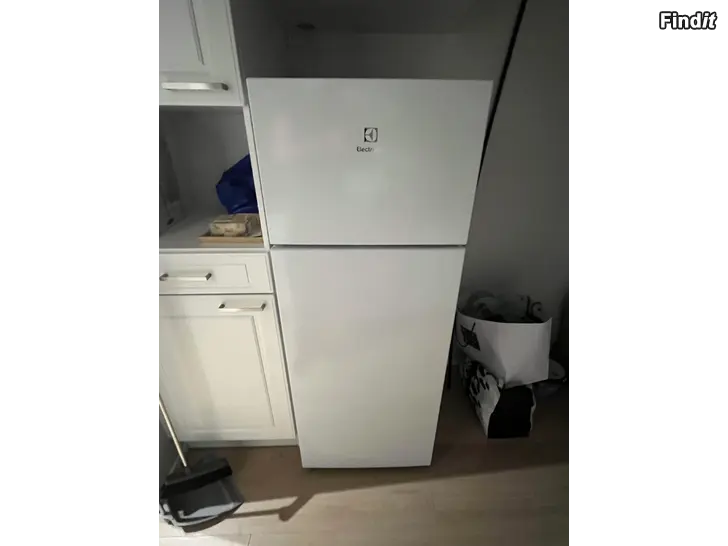 Myydään Electrolux 500-sarjan LTB1AE24W0 -jenkkikaappi