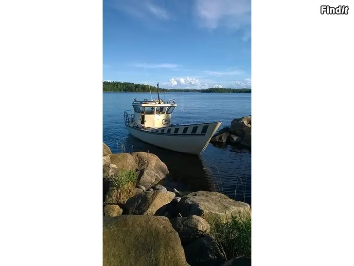 Myydään Teräsvene 9m