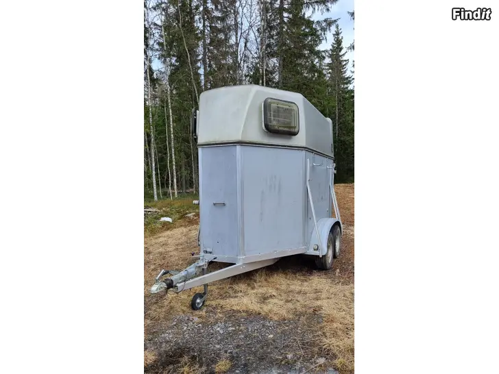 Säljes Blomert hästtransport / djurtransport