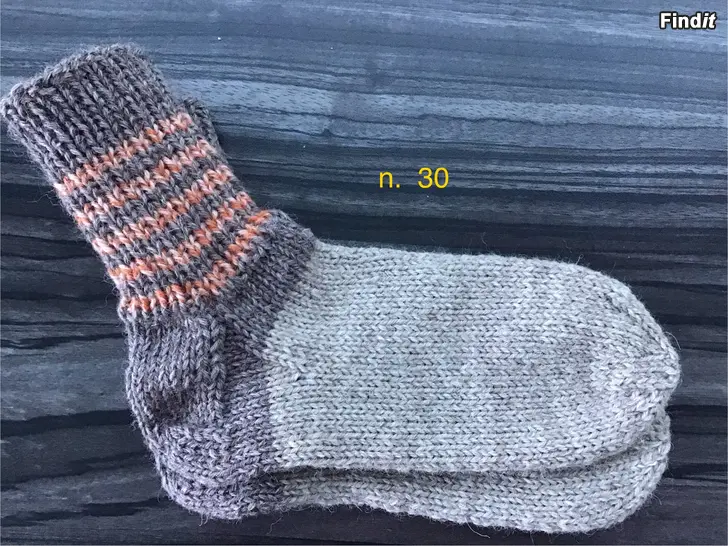 Myydään Villasukat