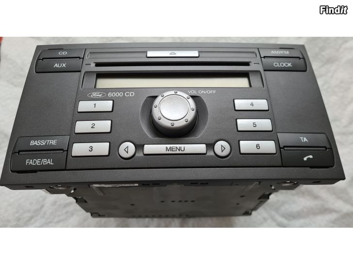 Säljes Radio FORD 600CD  FDV200