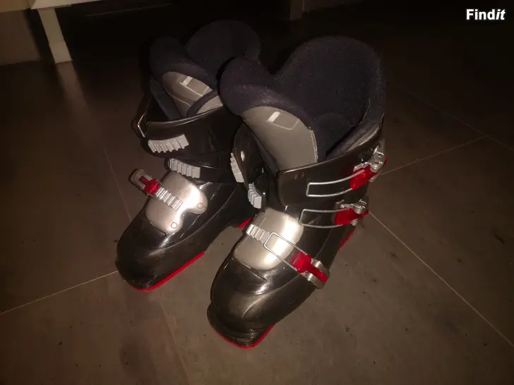 Säljes Slalomskor storlek 36