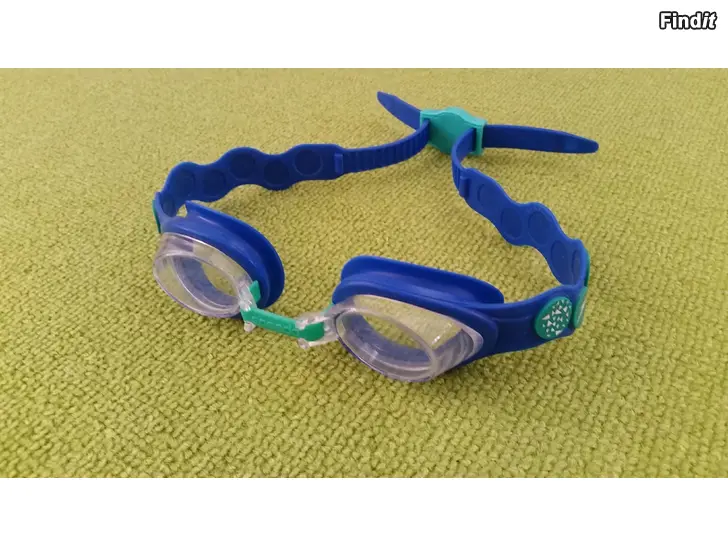 Myydään Speedo lasten uimalasit siniset -hinta 3e