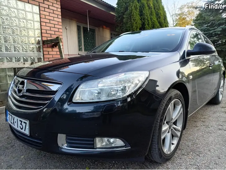 Säljes OPEL Insignia A Sports Tourer 2.0 CDTI 4x4 162-hv. JUURI KATSASTETTU