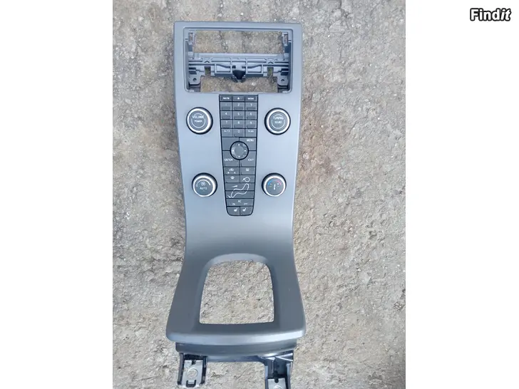 Myydään Volvo V50 2009 lämpötilasäädin 8623067