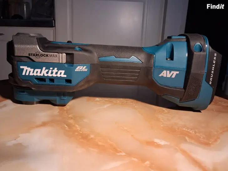 Myydään Makita  DTM5218V monitoimikone runko