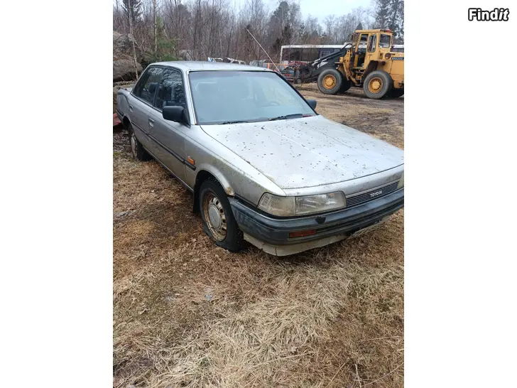 Myydään Toyota Camry 2,0