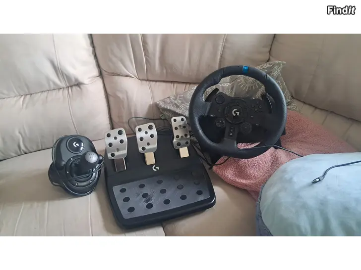 Säljes Logitec G923 Racing wheel med pedaler och växelspak