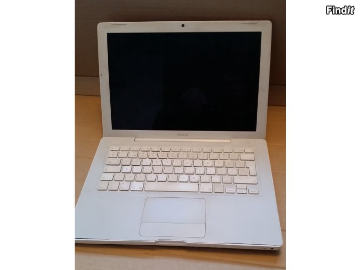 Myydään Apple MacBook A1181 varaosiksi -15e