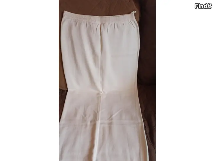 Myydään Uusi valkoinen hame Clothing Colllection, koko L