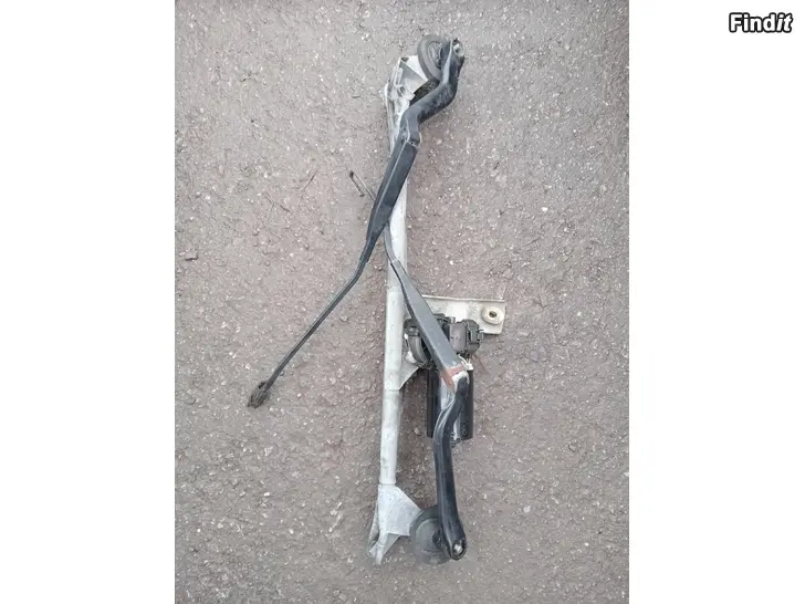 Myydään Volvo S70 2000 tuulilasin pyyhin moottori 9169321 Bosch 0390241173