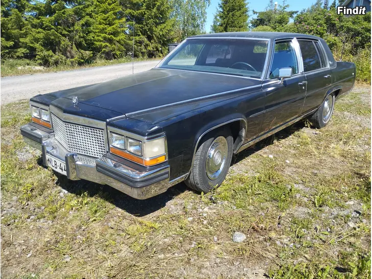 Myydään Cadillac Brougham