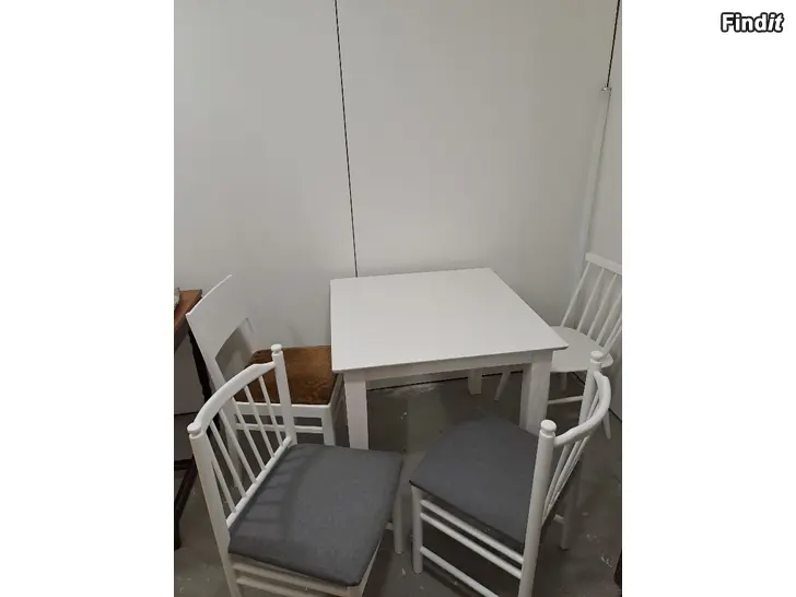 Säljes matgrupp 80 x 80 x 75