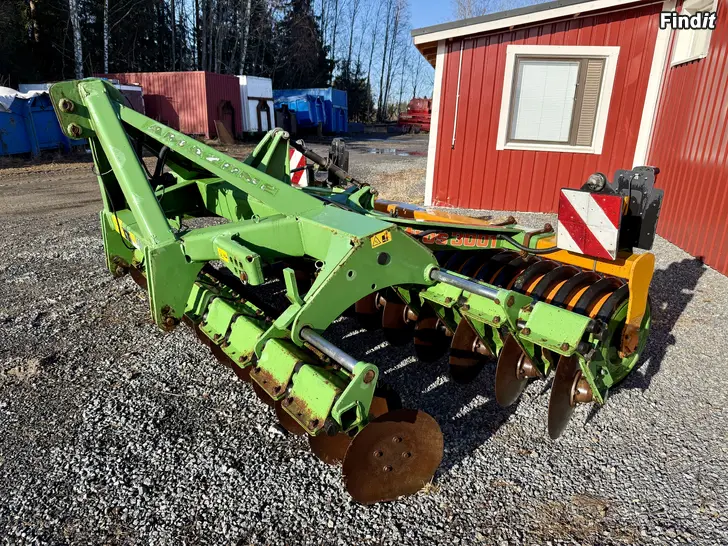 Säljes Amazone Actros 3001 Tallriksharv