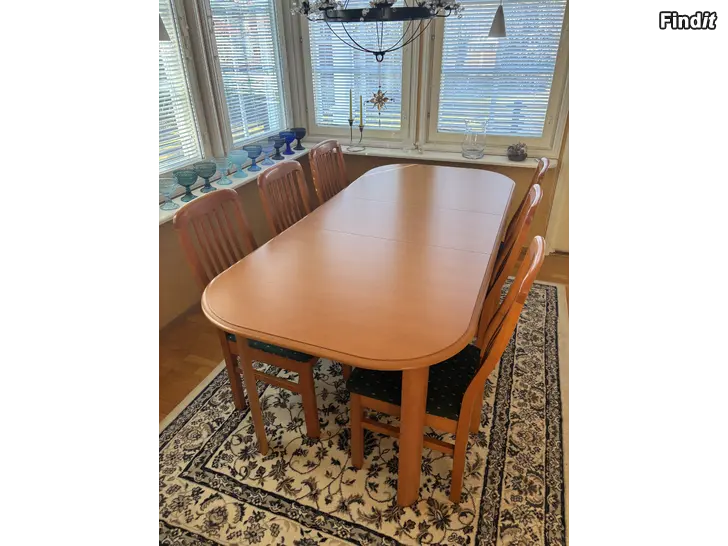 Säljes Matbord + 6 stolar