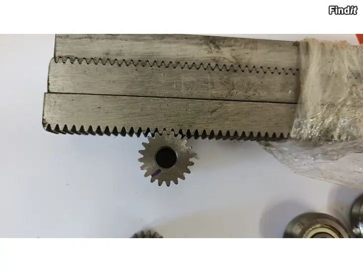 Säljes Linjärkomponenter CNC