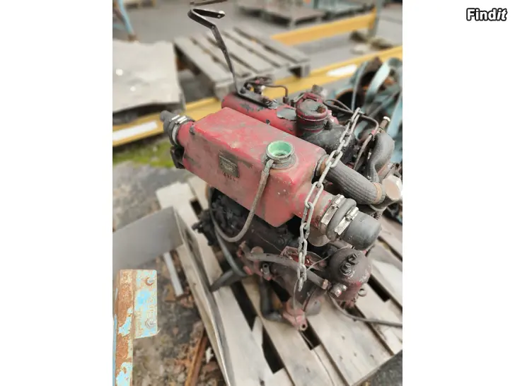 Myydään Mercedes 4 cylinder Marinmotor