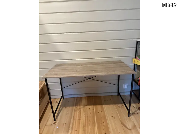 Säljes Skrivbord