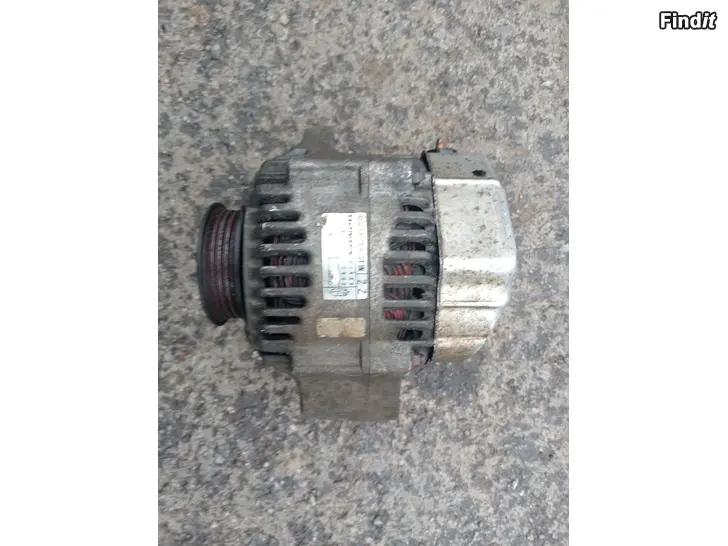 Myydään Honda CRV 2,0 be 2001 laturi 102211-1860 Denso