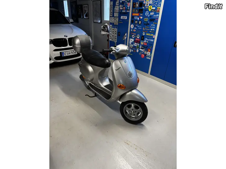 Myydään Vespa et4 125