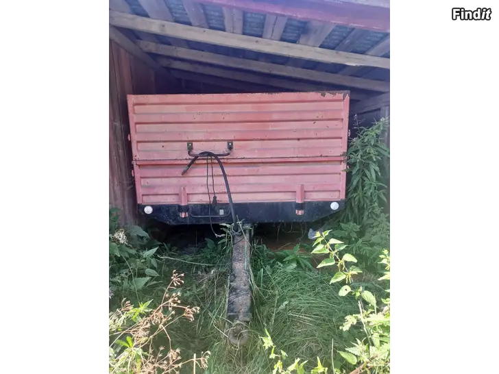Säljes Velsa traktorkärra