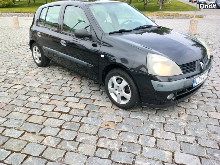 Myydään Renault Clio 1.2 vm.05 kats.6.6-25 ilman korjauskehoituksia