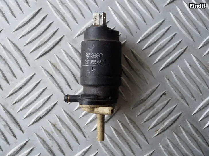 Säljes VW Golf I-III 81-98 tuulilasinpesimen pumppu 191955651