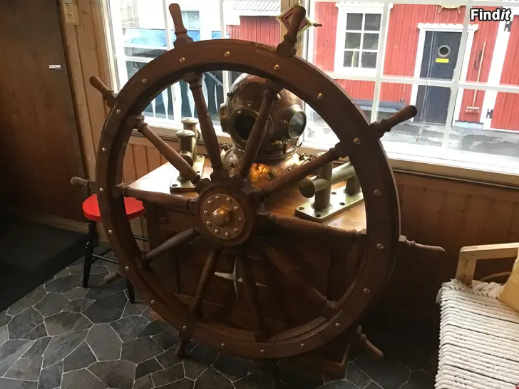 Myydään Purjelaivan ruori iso