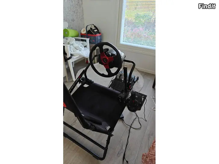 Säljes Logitech Gaming tillbehör, stol och handbröms