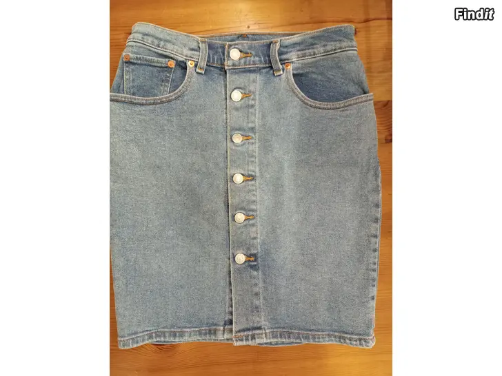 Myydään Levis farkkuhame, koko 28