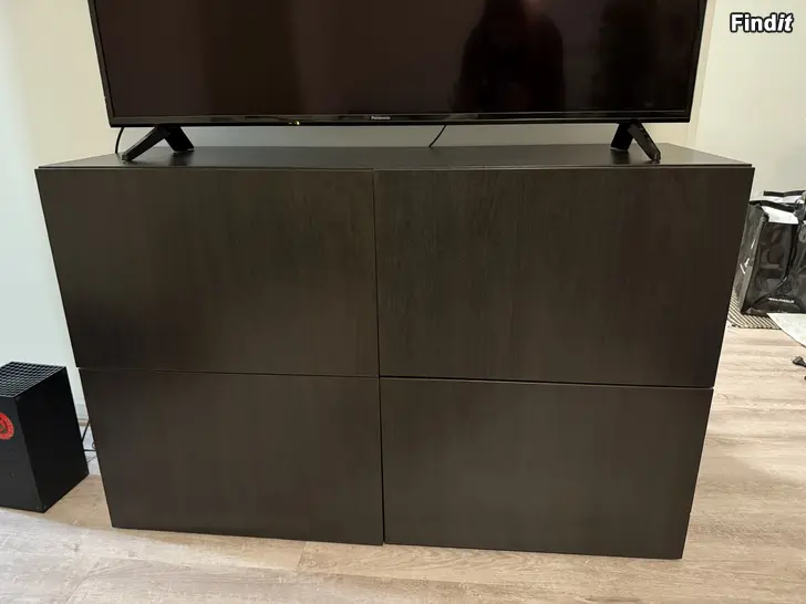 Myydään IKEA Bestå byrå