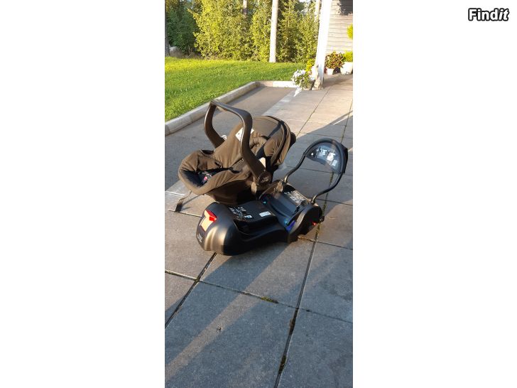 Myydään Turvakaukalo Britax Römer