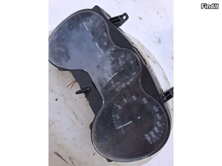 Myydään Seat leon mittaristo