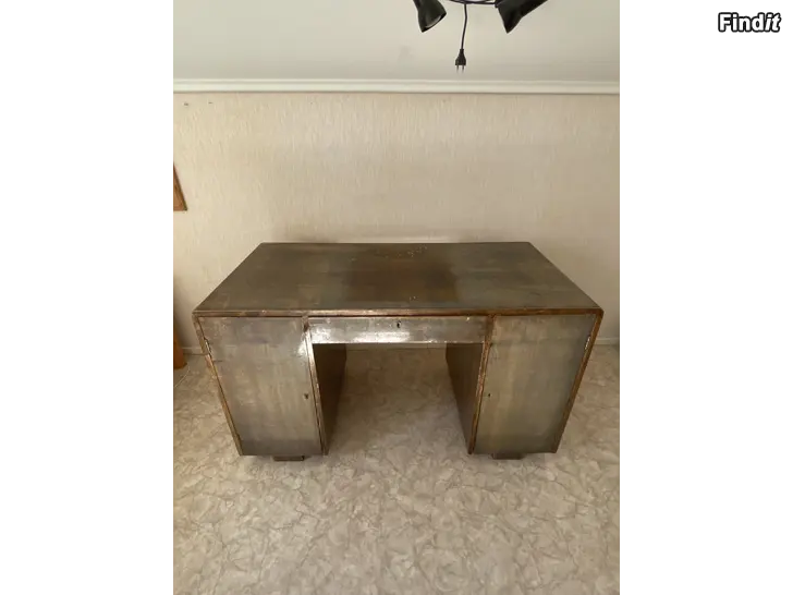 Säljes Skrivbord