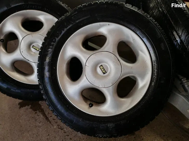 Säljes 4x108 14 ford sommardäck