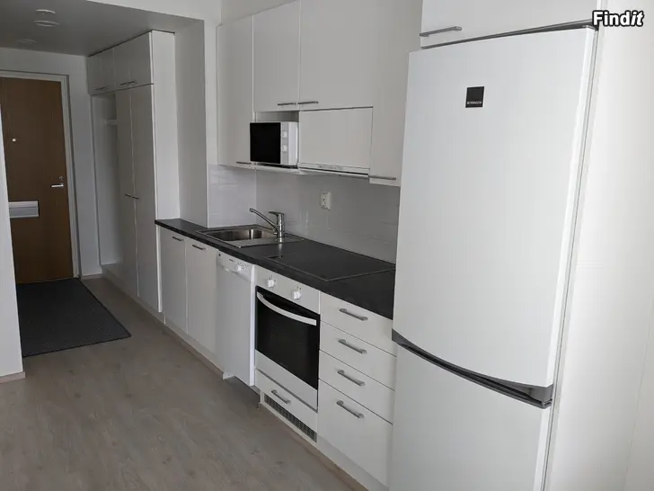 Uthyres Modern 2a med stor inglasad balkong i Vasa