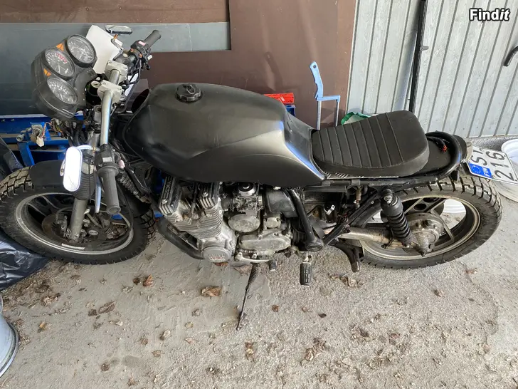 Myydään Yamaha XJ900