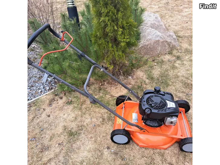 Säljes Gräsklippare Husqvarna LB 146