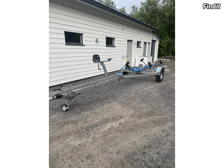 Säljes Aku Båttrailer