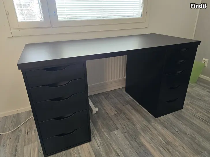 Säljes Ikea skrivbord Lagkapten / Alex