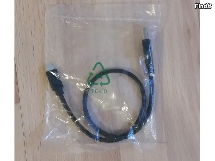Myydään USB A - USB C kaapeli 0.5m musta -hinta 3e