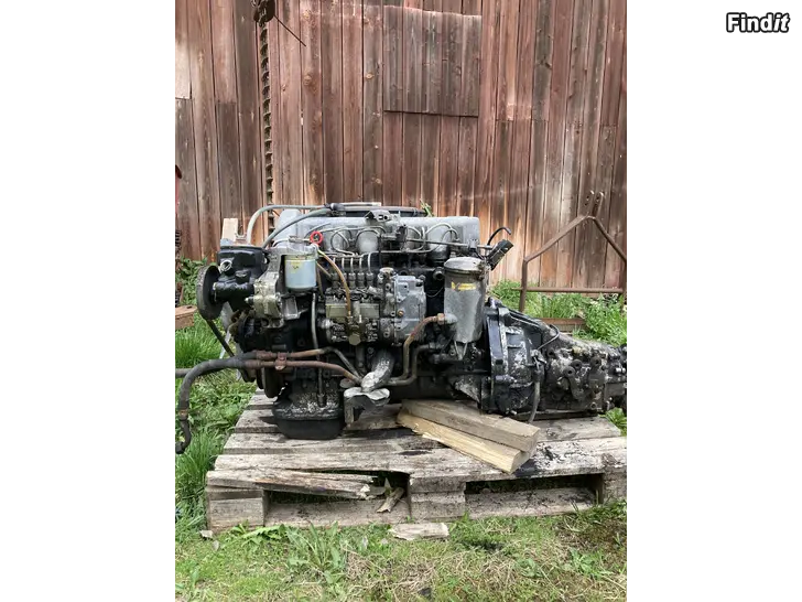 Myydään Mercedes OM 617 utan turbo + 4växlad manuell låda