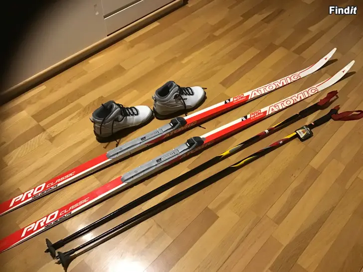 Säljes Skidpaket - Dam / Naisten Suksipaketti